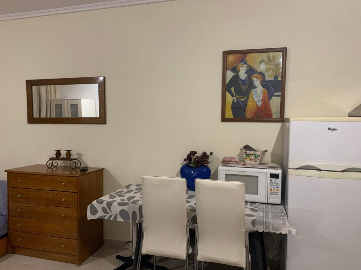 Roses Apartments ネア・ミカニオーナ エクステリア 写真